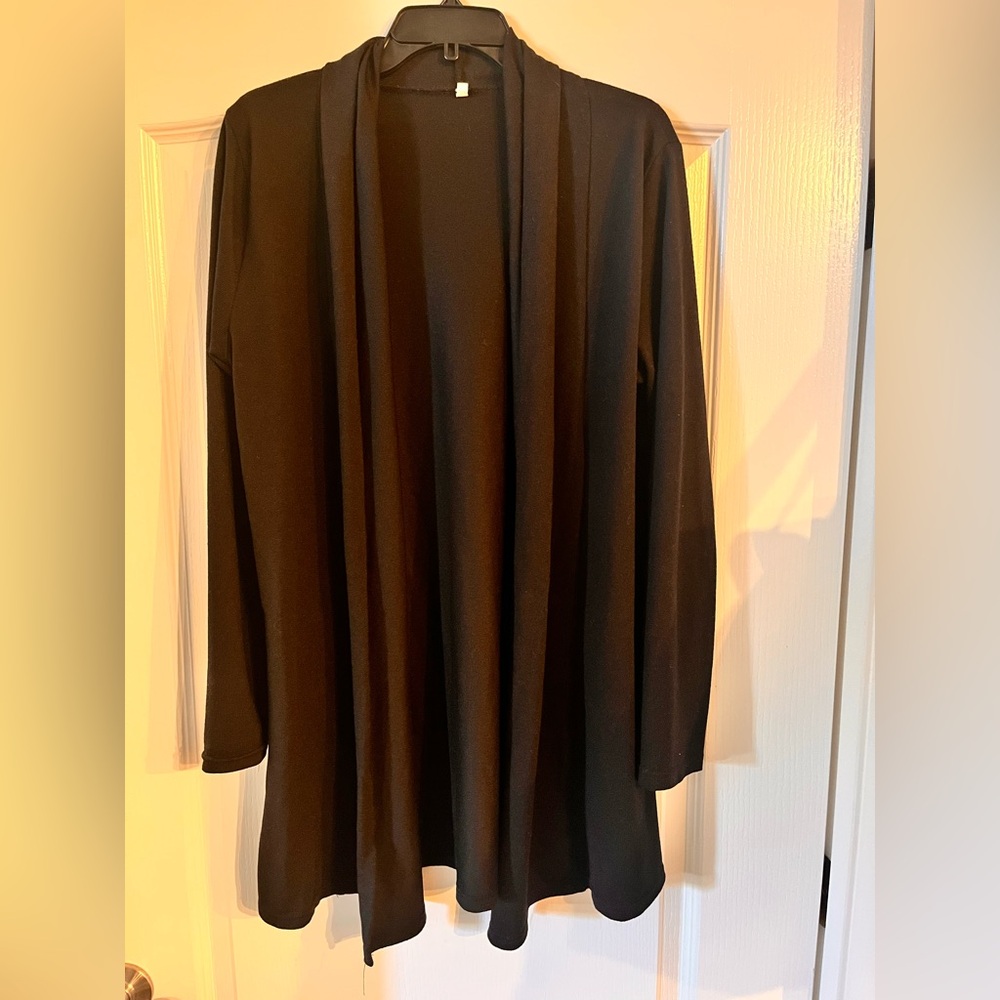 Unbranded black open flowy cardigan